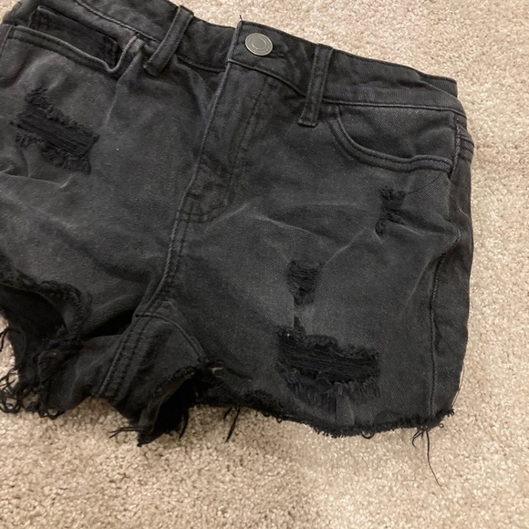 SO Black Jean Shorts Distressed Raw-Edge Sz. 3/26W - Picture 3 of 7